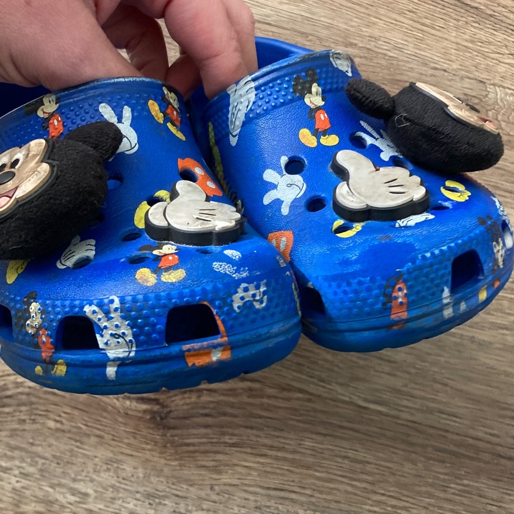 CROCS Kids Blue Mickey Mouse Sandals - Picture 4 of 5